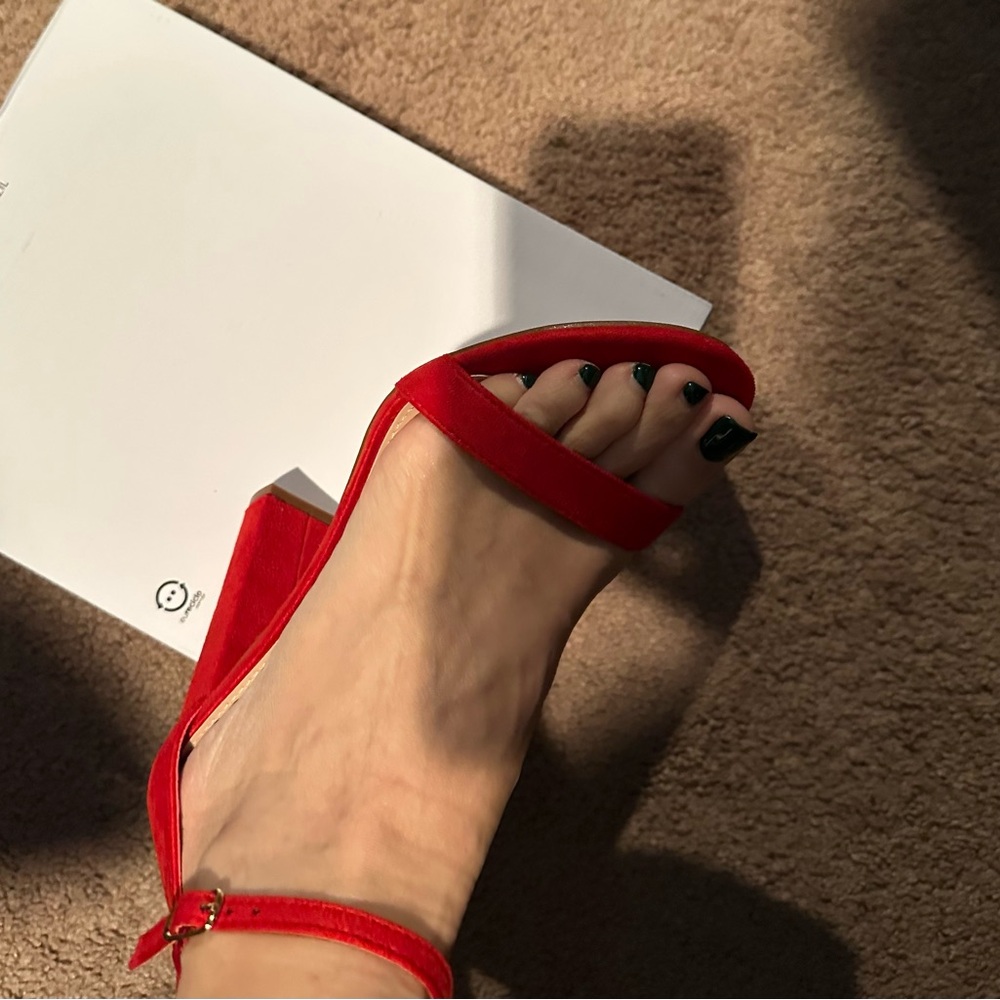 Lulus Red , Block Heel Sandal , Unused - image 5